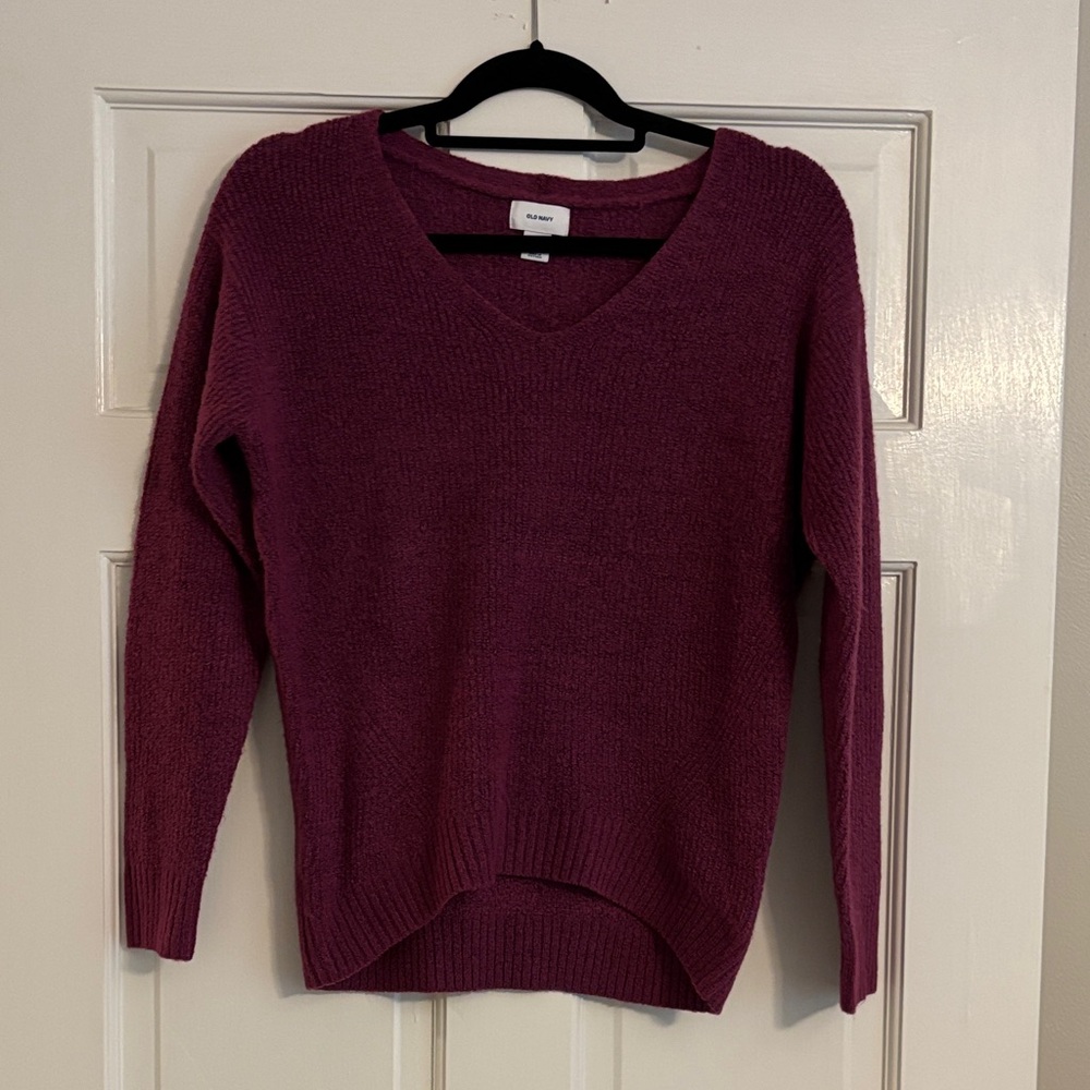 Old Navy Women's V-Neck Sweater - Burgundy